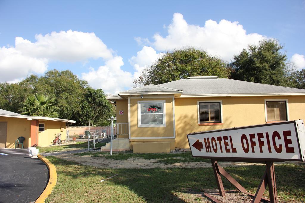 Prince Of Wales Motel Lake Wales Exterior photo